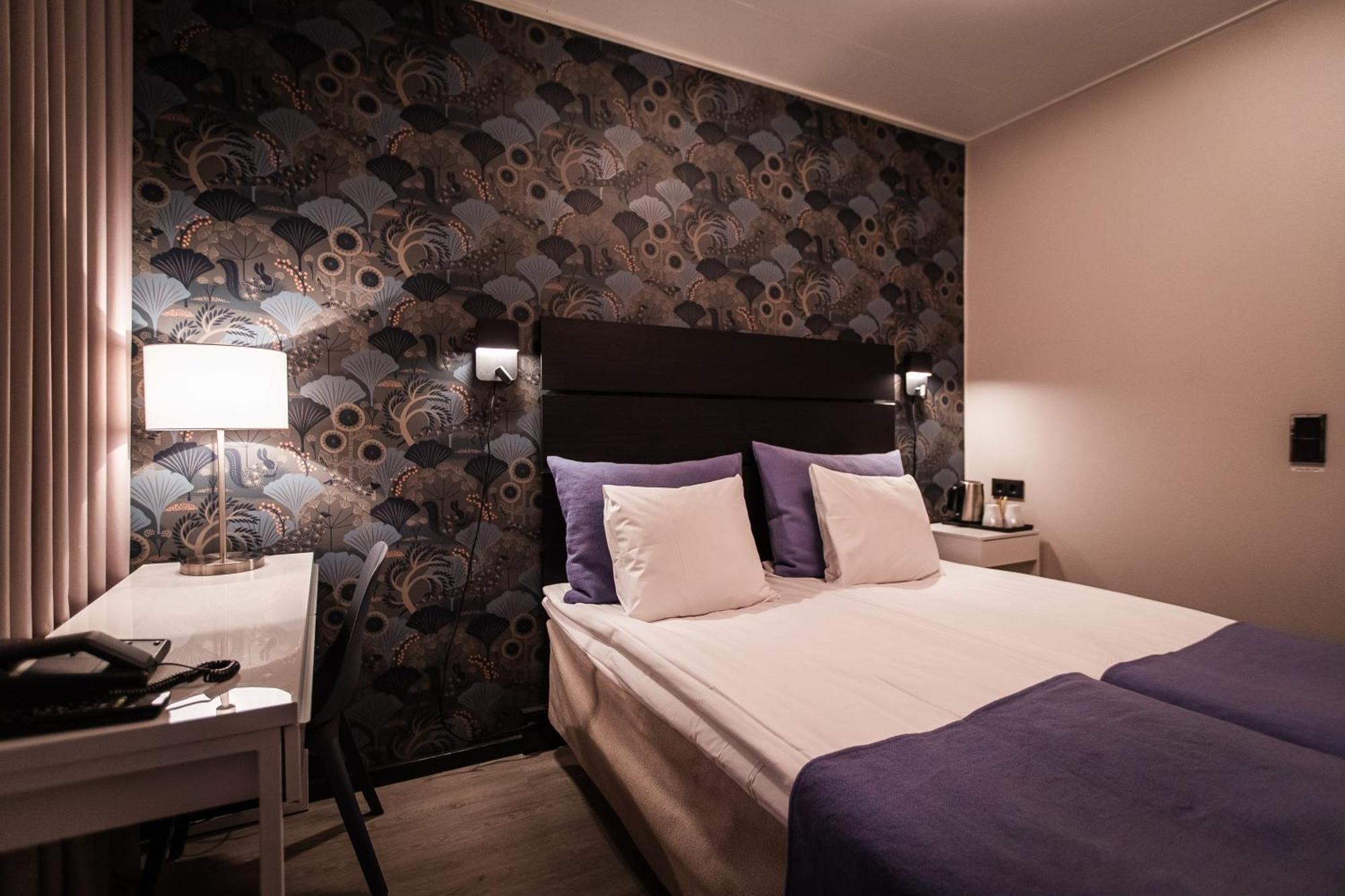 Hotel Aakenus โรวานิเอมิ ภายนอก รูปภาพ
