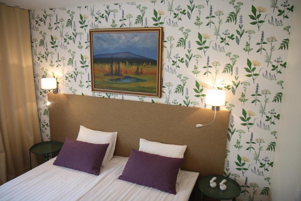 Hotel Aakenus โรวานิเอมิ ภายนอก รูปภาพ
