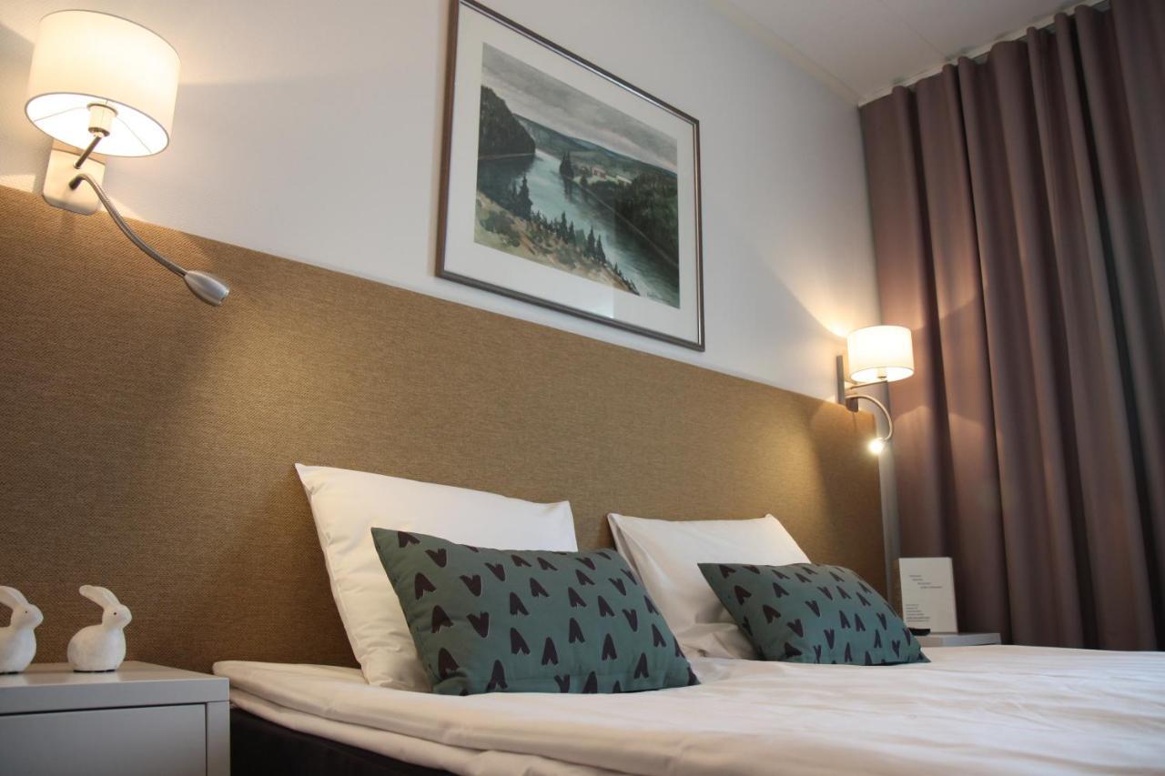 Hotel Aakenus โรวานิเอมิ ภายนอก รูปภาพ