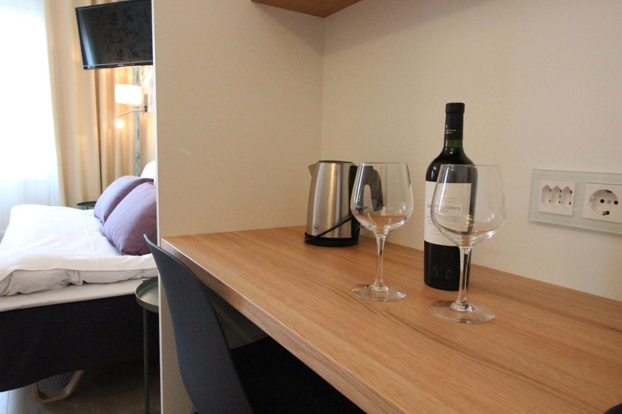 Hotel Aakenus โรวานิเอมิ ภายนอก รูปภาพ