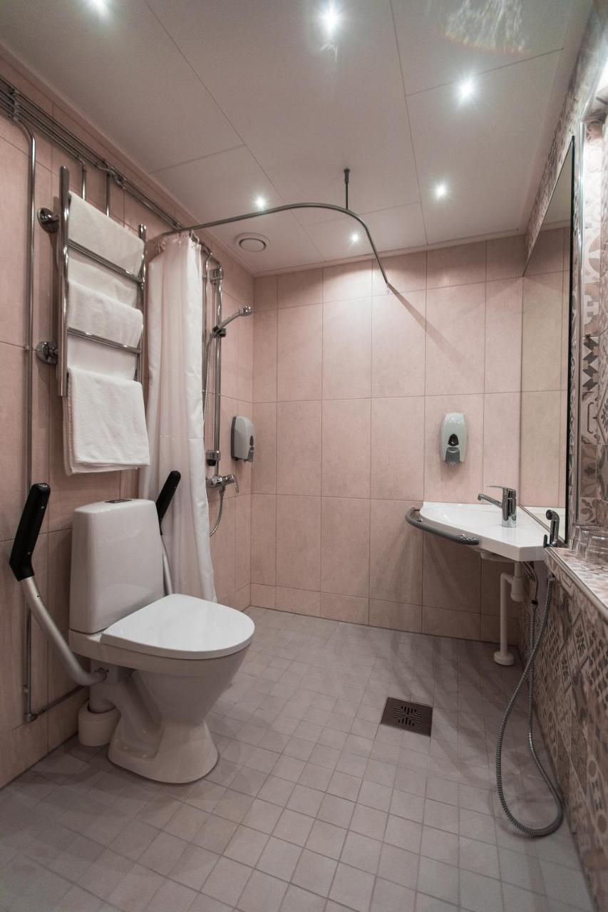 Hotel Aakenus โรวานิเอมิ ภายนอก รูปภาพ