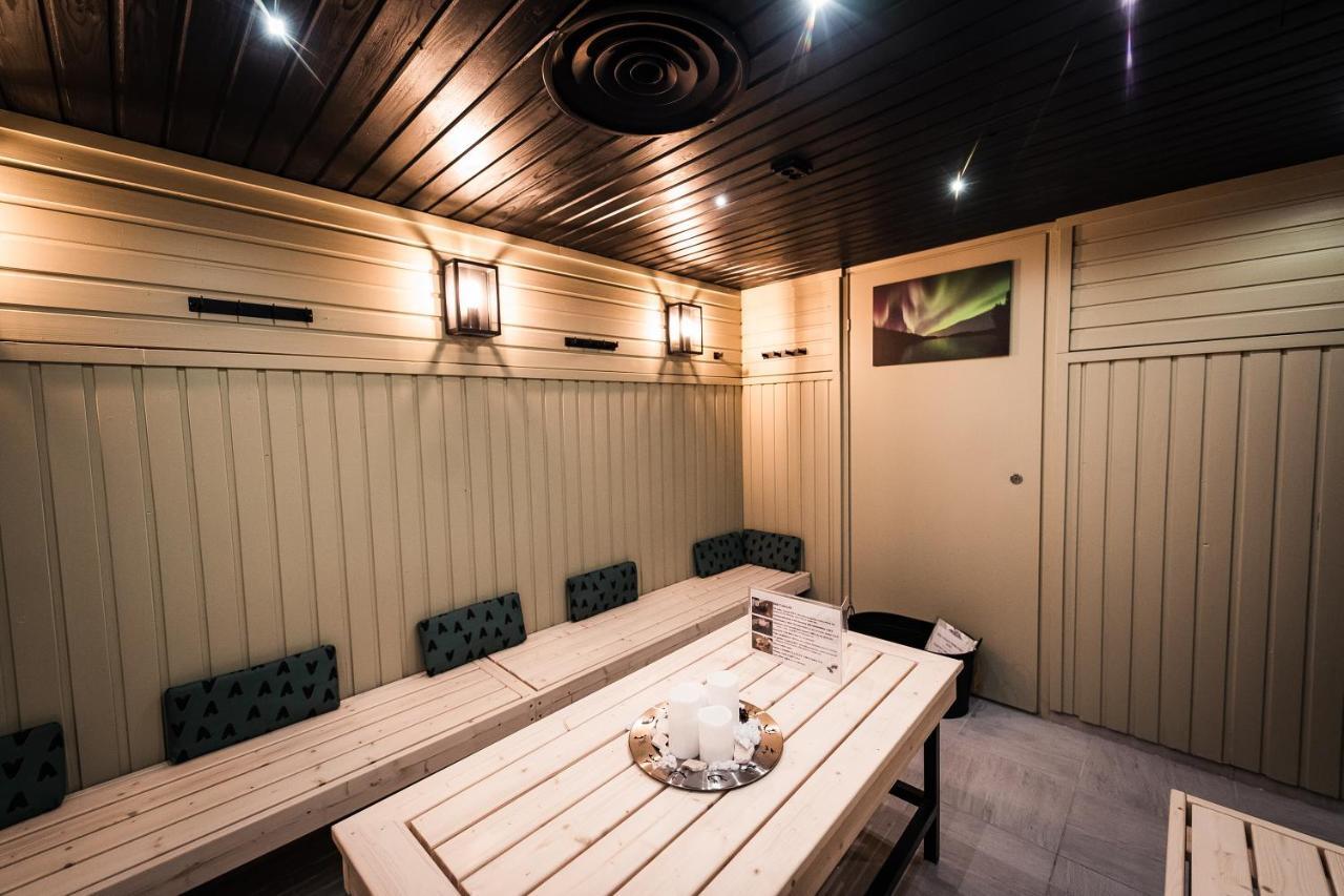 Hotel Aakenus โรวานิเอมิ ภายนอก รูปภาพ