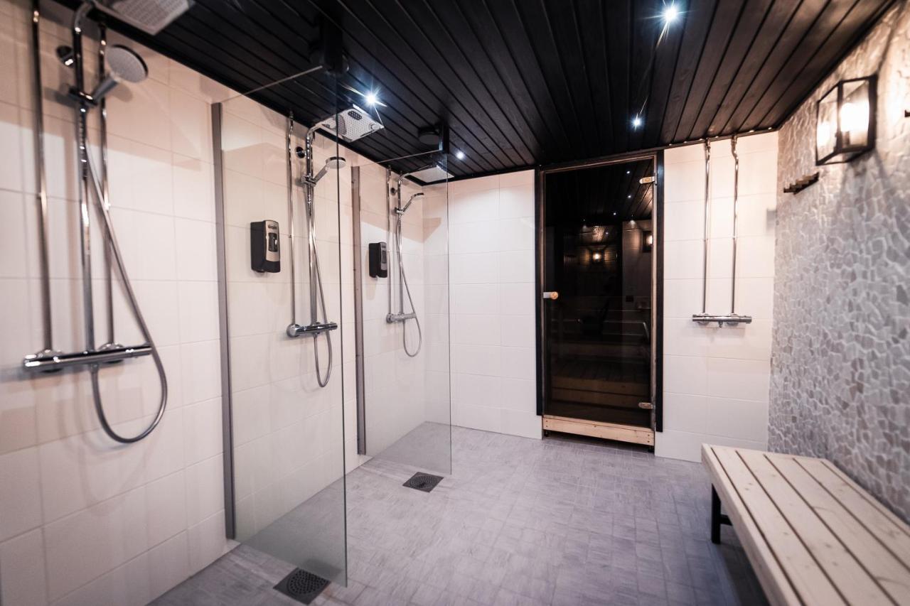 Hotel Aakenus โรวานิเอมิ ภายนอก รูปภาพ