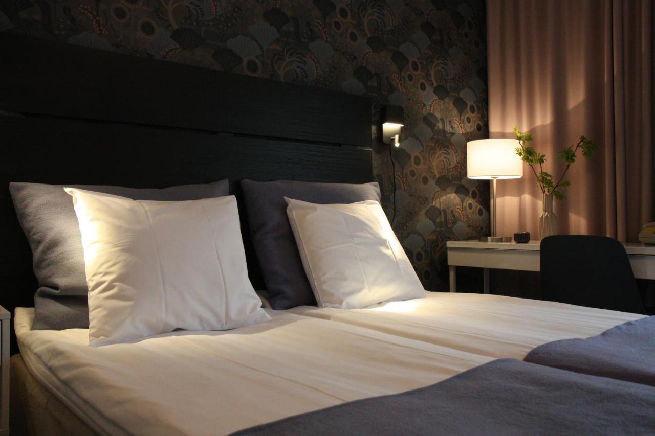 Hotel Aakenus โรวานิเอมิ ภายนอก รูปภาพ